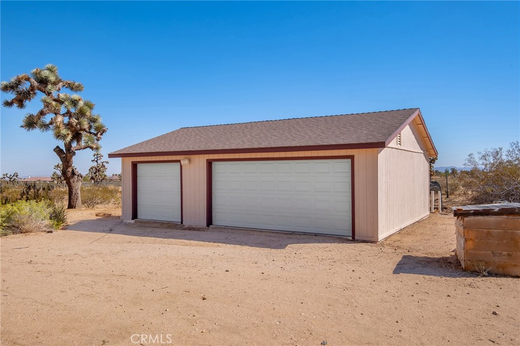 12945 Smith Road Property Photo 29