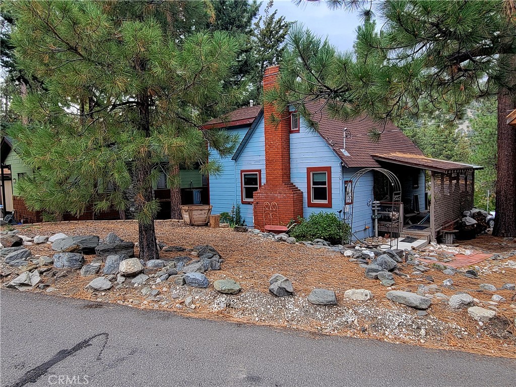 1250 Lark Property Photo 1