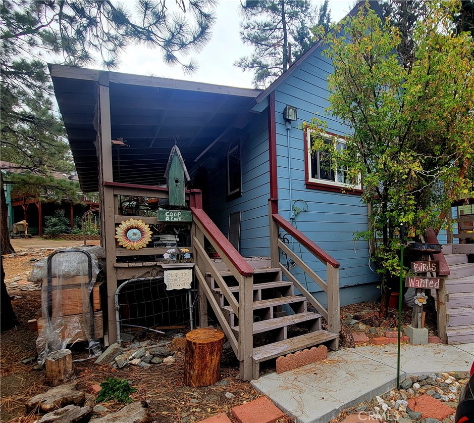 1250 Lark Property Photo 2