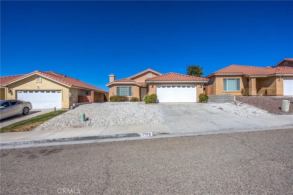 17572 Caprice Property Photo 4