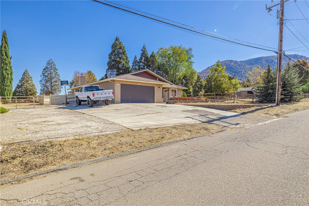 18050 Bold Venture Property Photo 2
