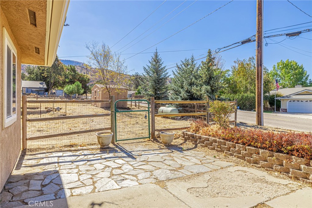 18050 Bold Venture Property Photo 5