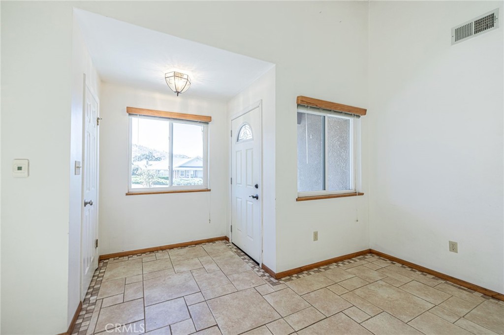 18050 Bold Venture Property Photo 7