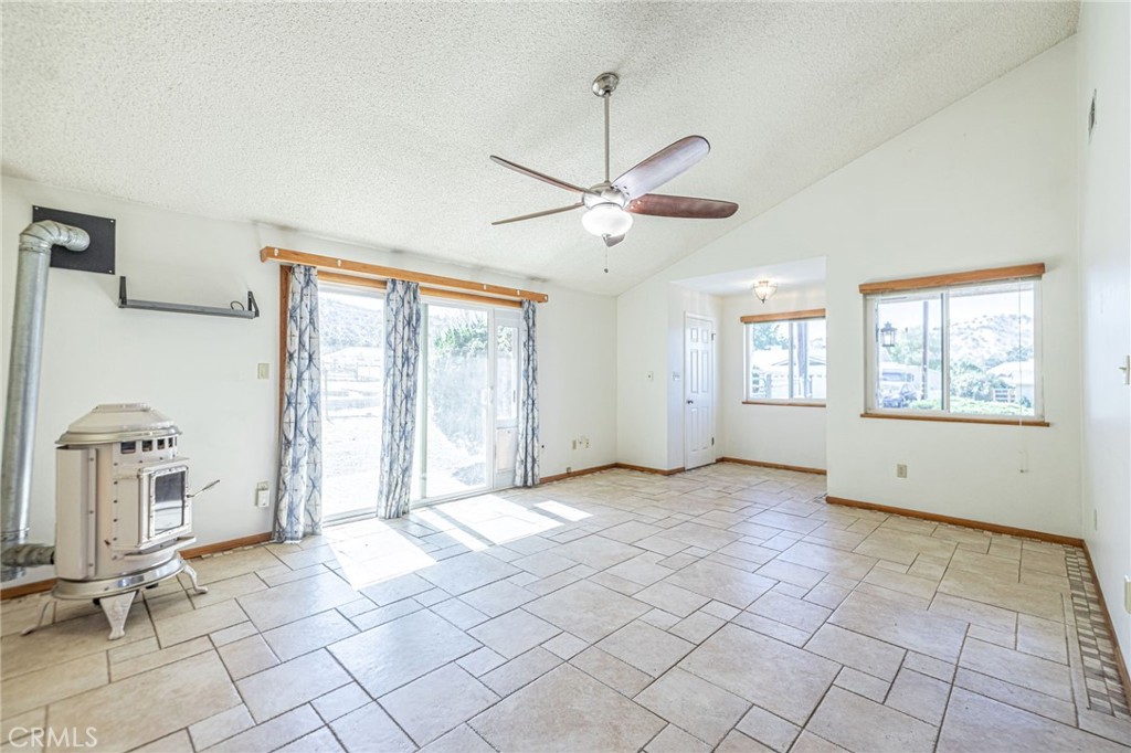 18050 Bold Venture Property Photo 10