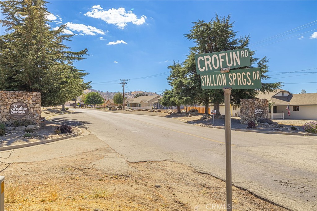 18050 Bold Venture Property Photo 28