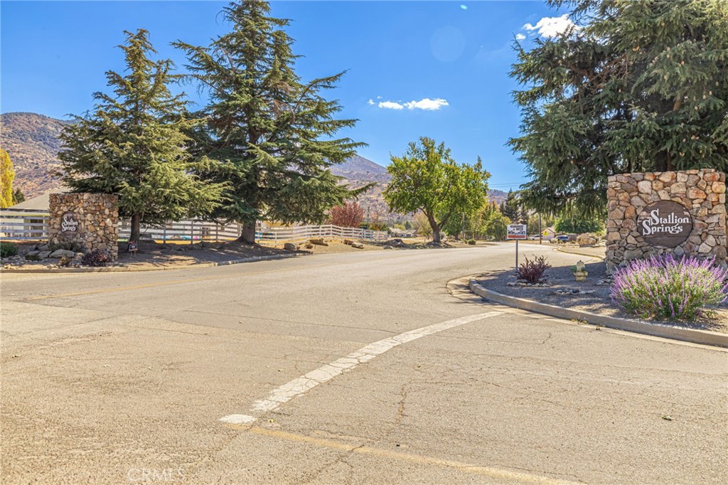 18050 Bold Venture Property Photo 29