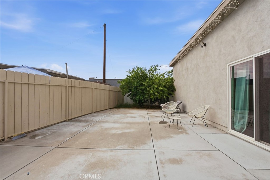 891 E 6th Property Photo 19