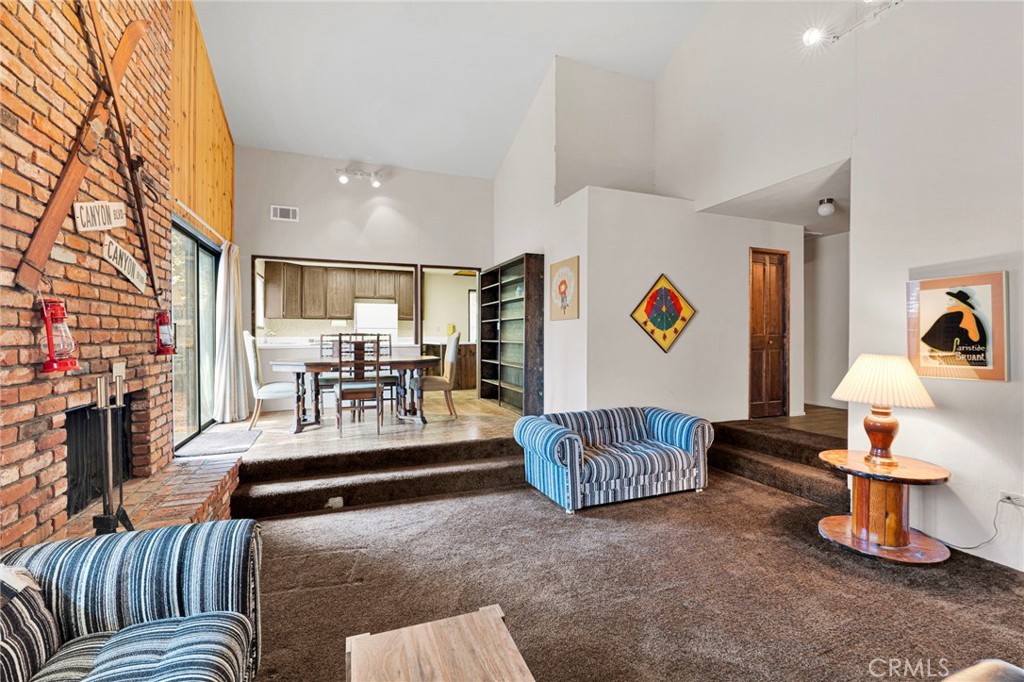 31433 Overhill Property Photo 3