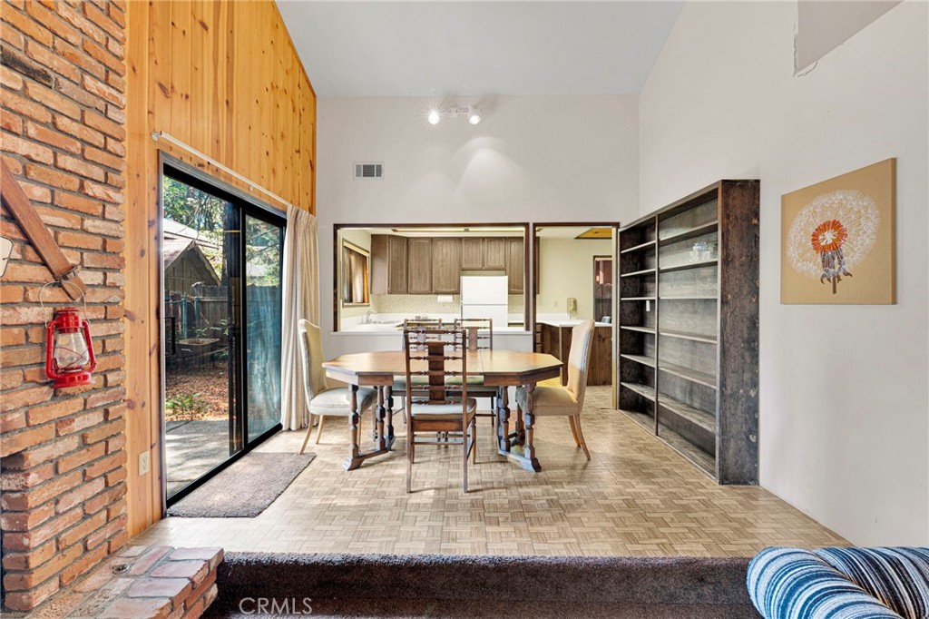31433 Overhill Property Photo 8