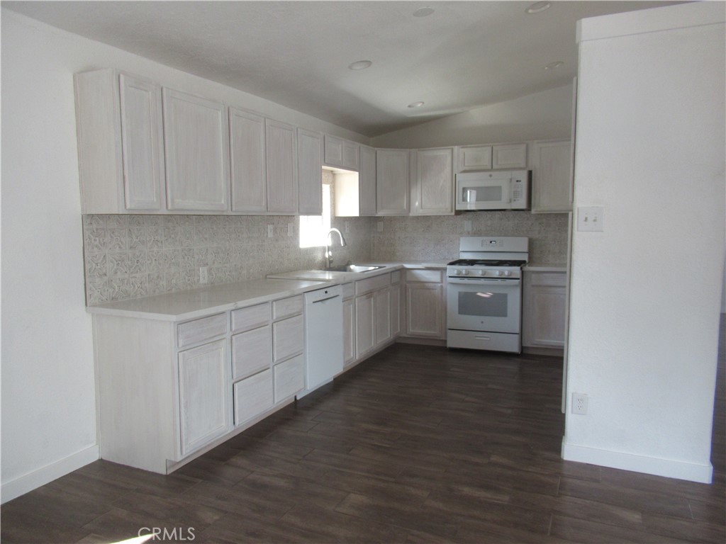 21918 Esaws Avenue Property Photo 29