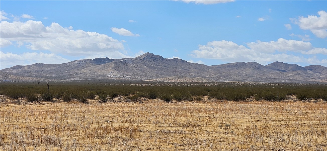 801 HWY 395 (NEAR) Property Photo 1