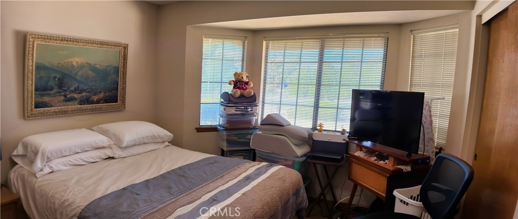 20707 Ottawa Property Photo 11