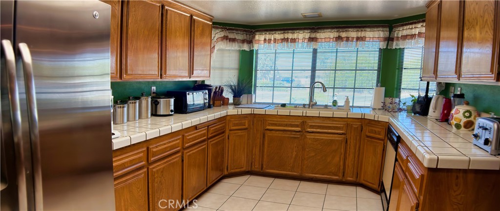 20707 Ottawa Property Photo 22