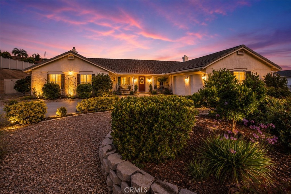 13997 Riverside Property Photo 1