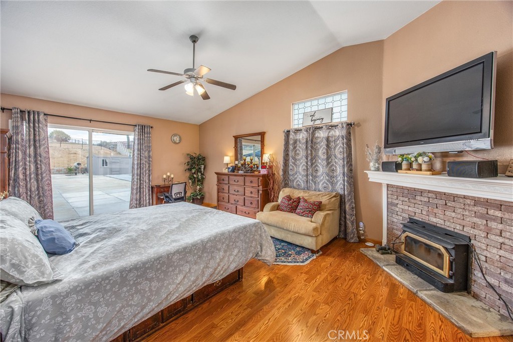 13997 Riverside Property Photo 32