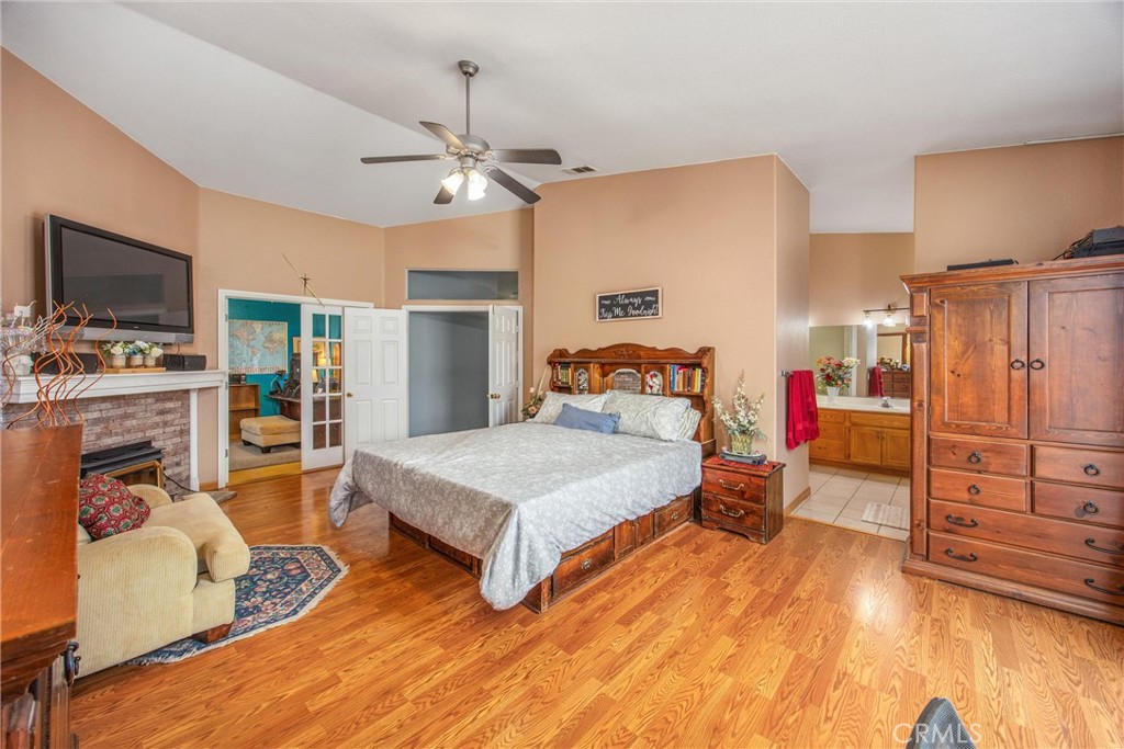 13997 Riverside Property Photo 35
