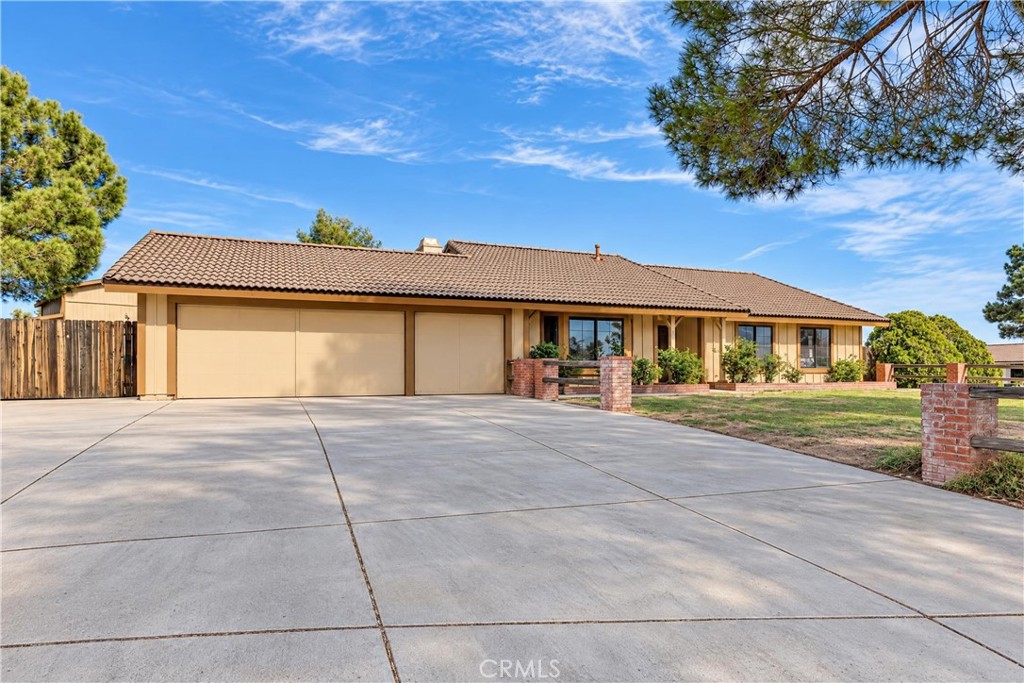 11456 Low Chaparral Property Photo 18
