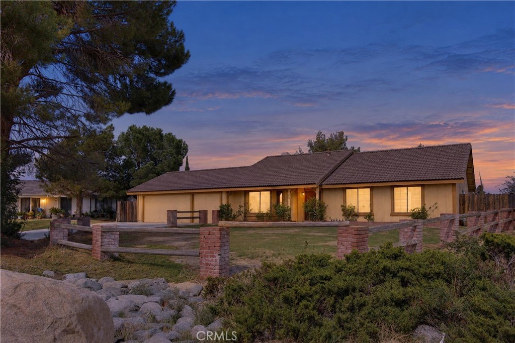 11456 Low Chaparral Property Photo 25