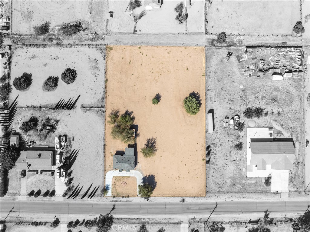15594 Mission Property Photo 2