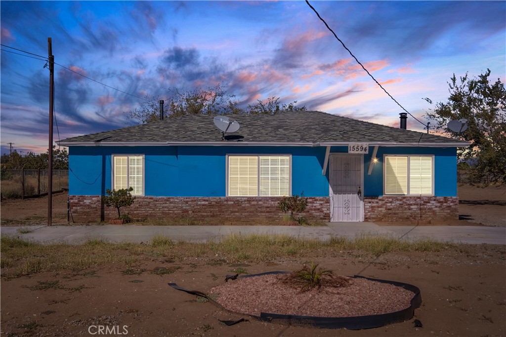 15594 Mission Property Photo 5