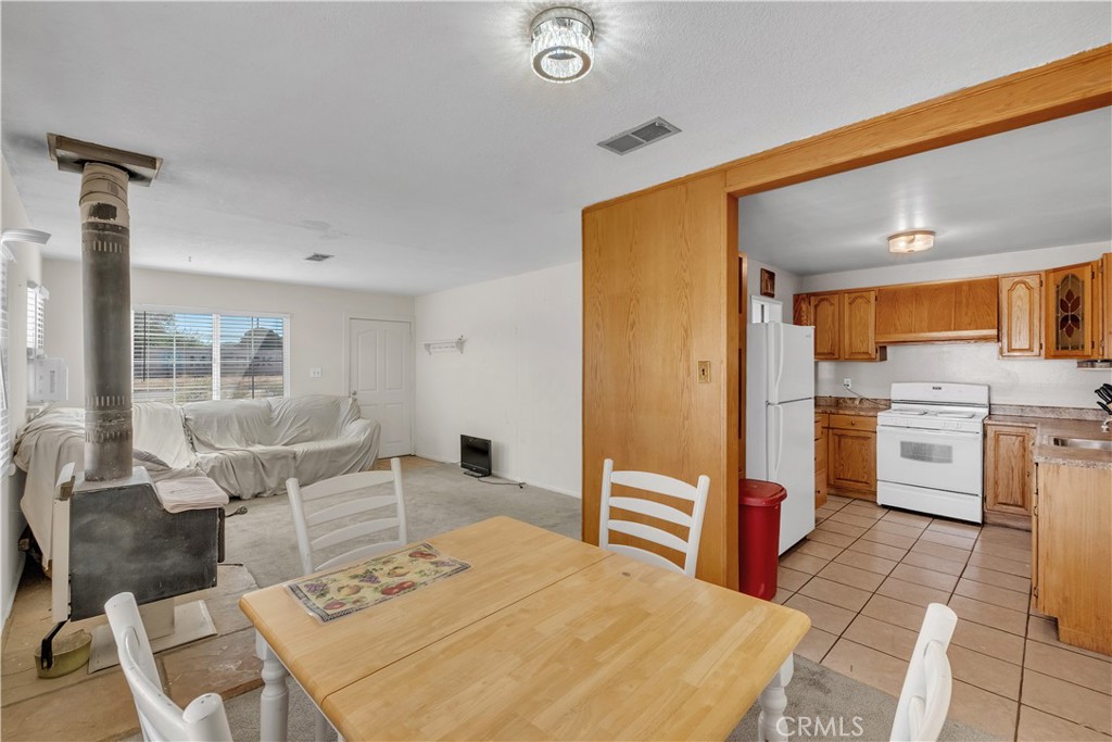 15594 Mission Property Photo 14