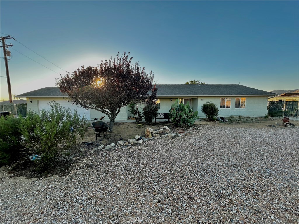 15550 Desert Star Property Photo 1
