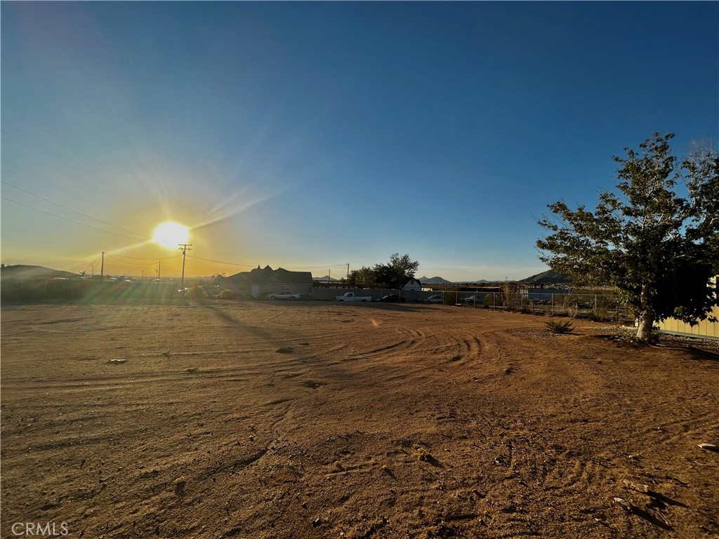 15550 Desert Star Property Photo 13