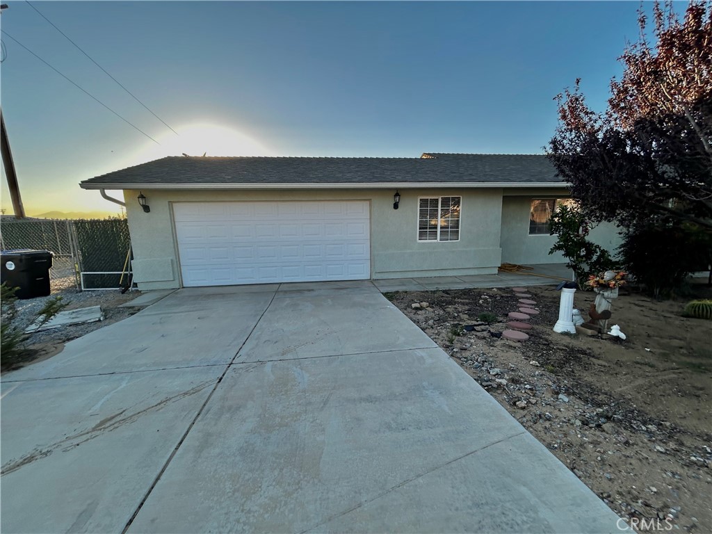 15550 Desert Star Property Photo 14