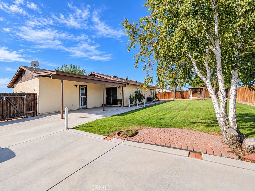 21360 Minodoka Road Property Photo 2