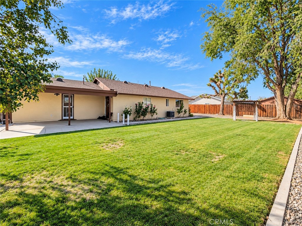 21360 Minodoka Road Property Photo 3