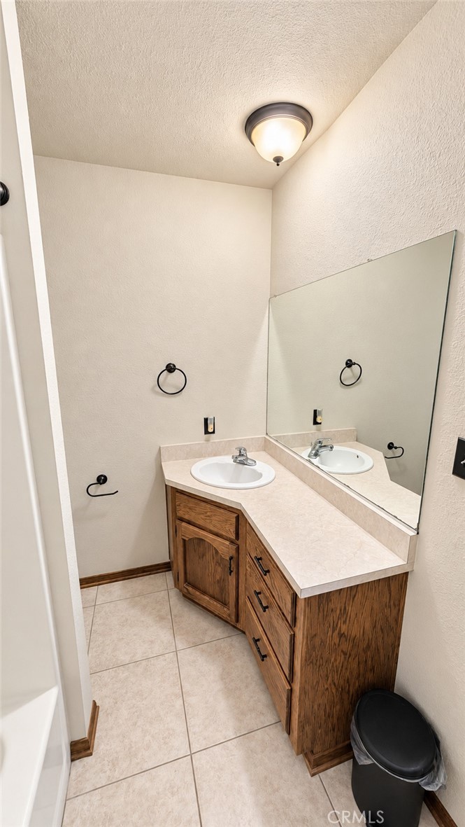 21360 Minodoka Road Property Photo 15