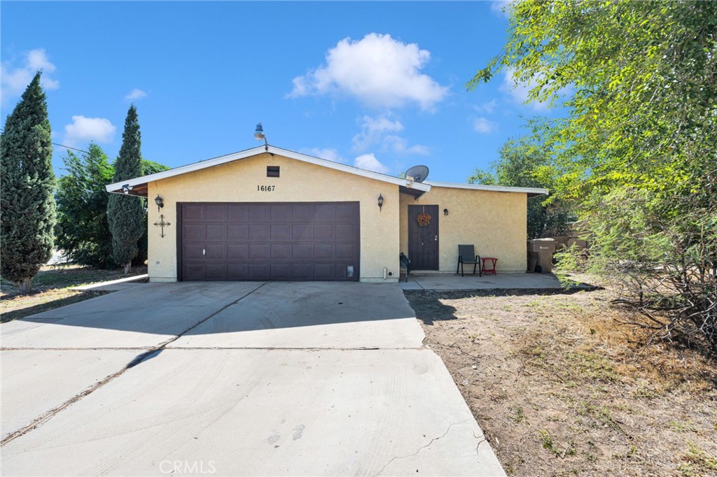 16167 Chestnut Property Photo 1