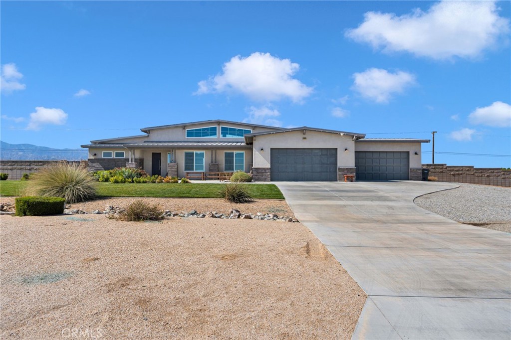 9944 Seven Palms Drive Property Photo 1