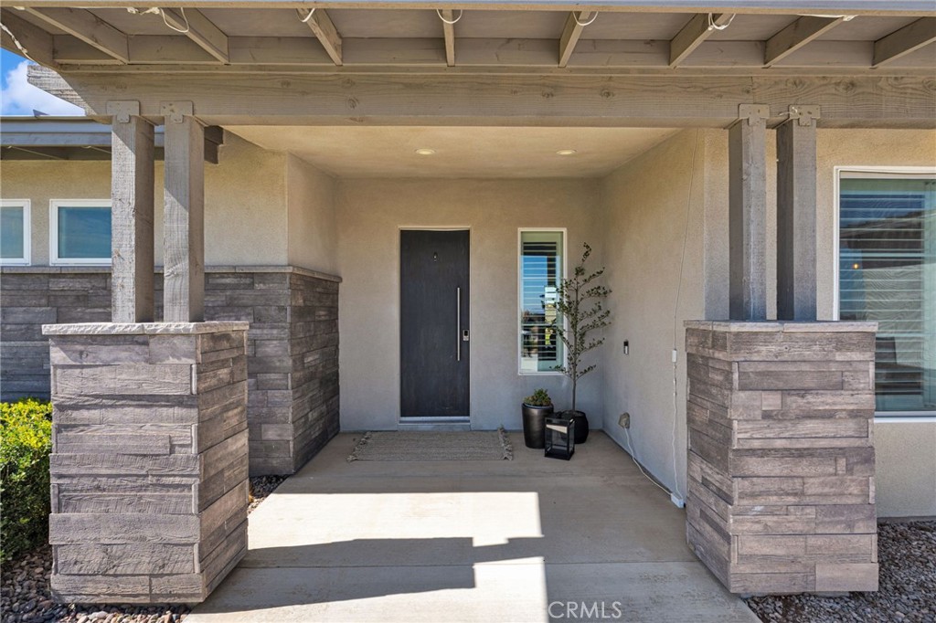 9944 Seven Palms Drive Property Photo 4