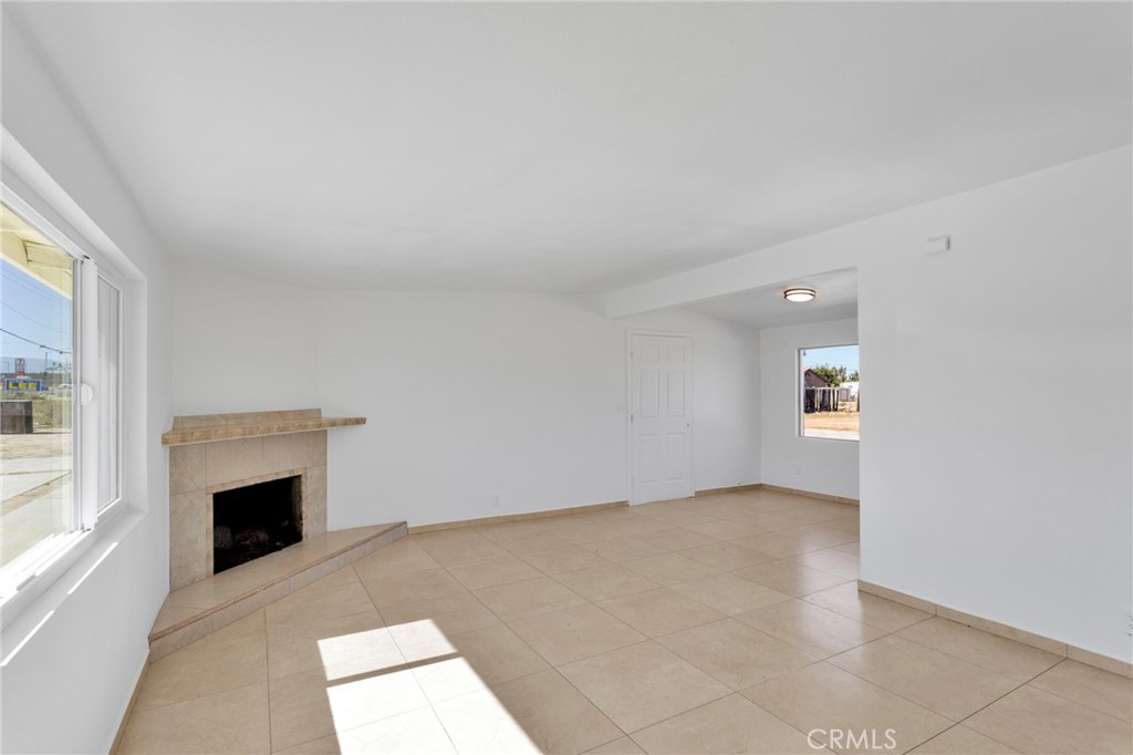 14602 Main Property Photo 4