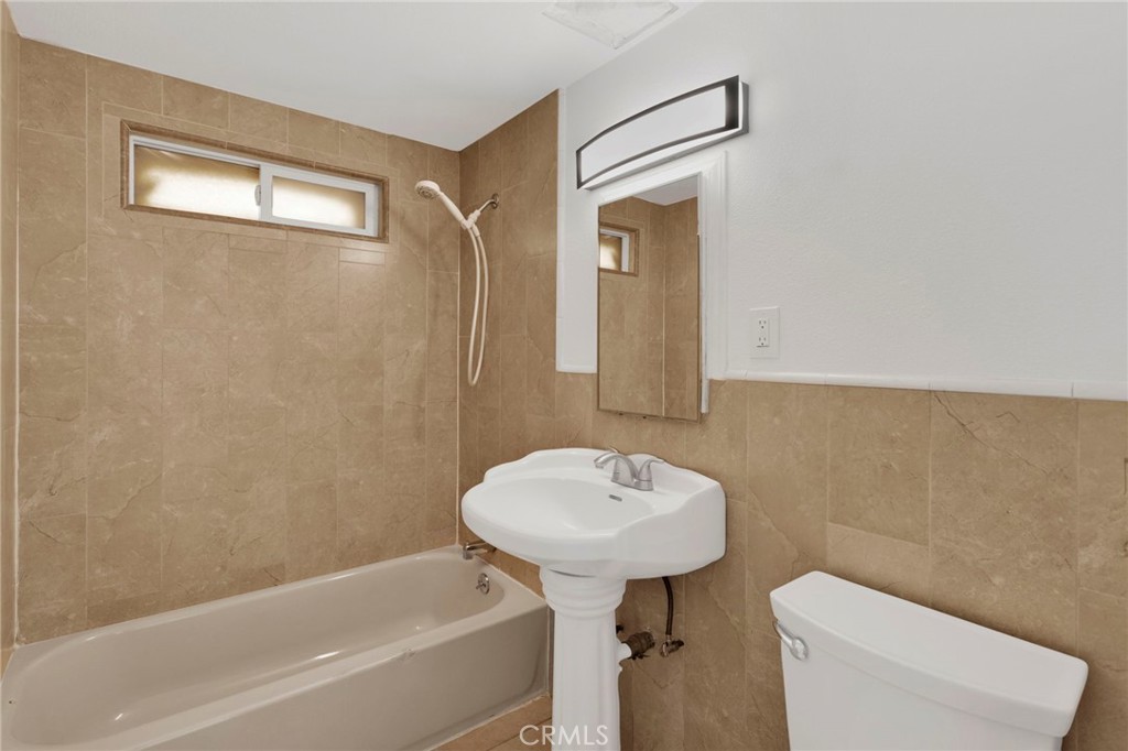 14602 Main Property Photo 10
