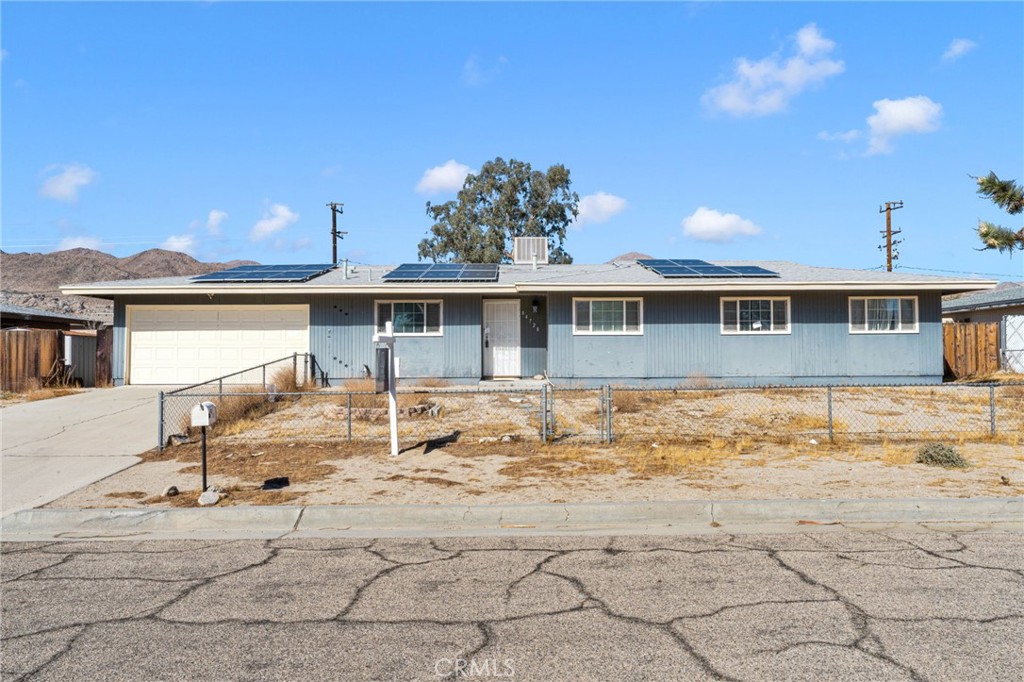 84728 12th Property Photo 3