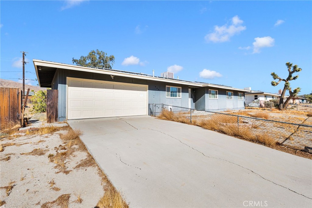 84728 12th Property Photo 4