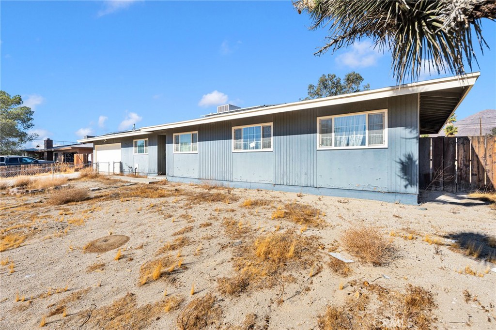 84728 12th Property Photo 6