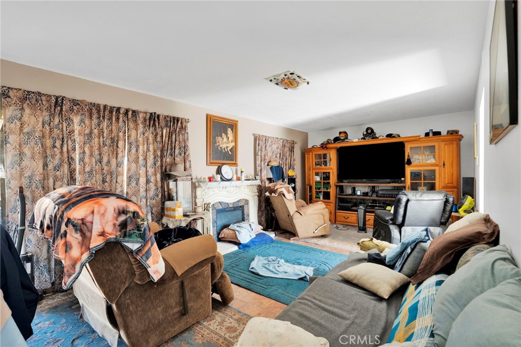 84728 12th Property Photo 10