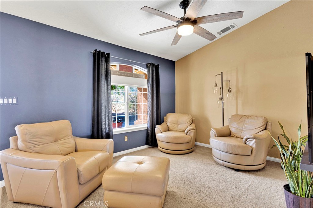 26030 Roundup Way Property Photo 6