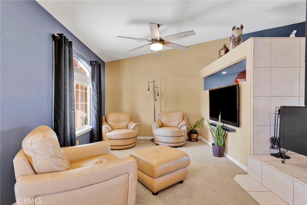 26030 Roundup Way Property Photo 7