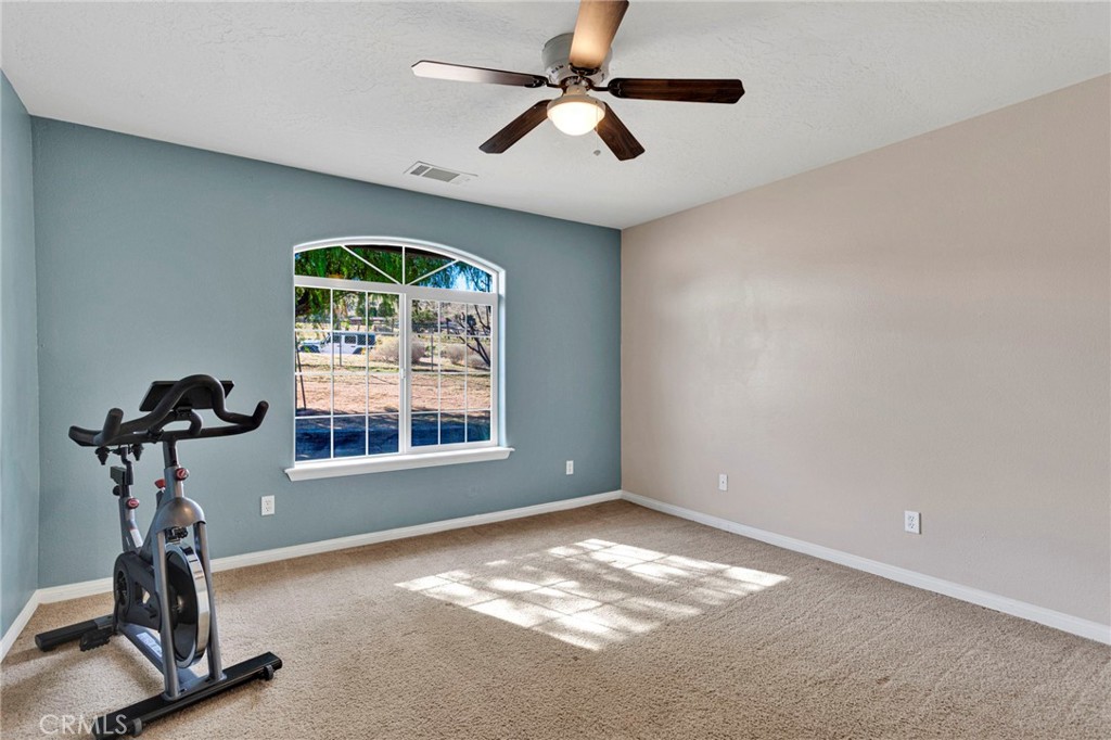 26030 Roundup Way Property Photo 24