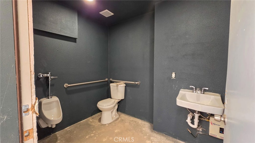 17055 Verbena Road Property Photo 8