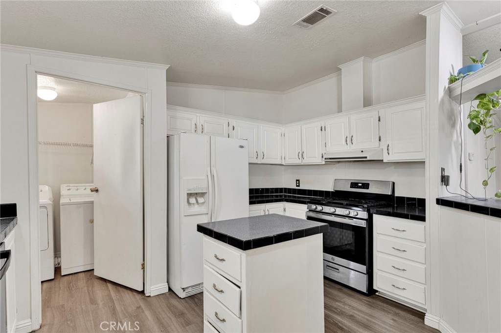 20843 Waalew Road C59 Property Photo 17
