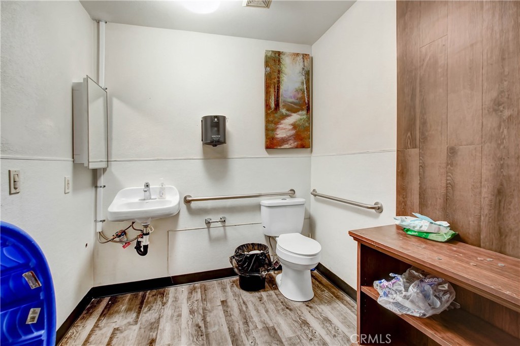 217 E Florida Avenue Property Photo 18