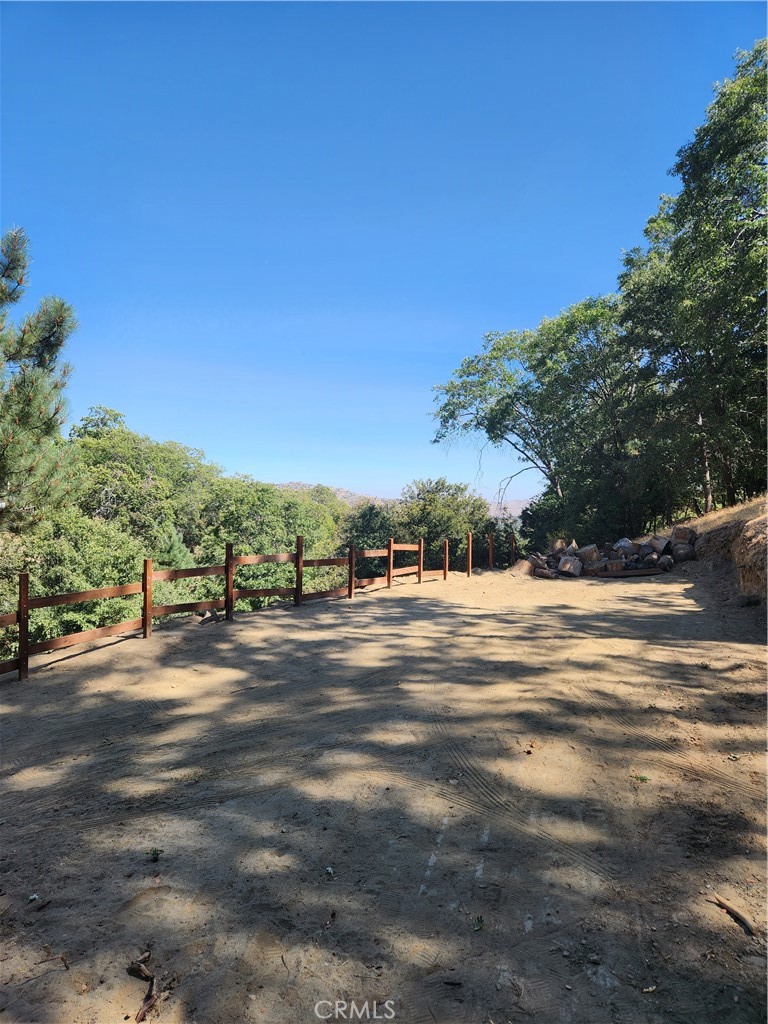 1563 Rock Ridge Drive Property Photo 2