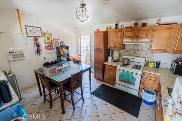 10915 Limonite Avenue Property Photo 48