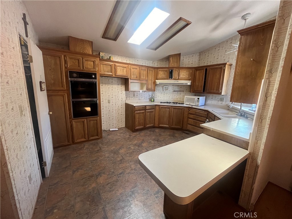 24600 Mountain Avenue 119 Property Photo 4