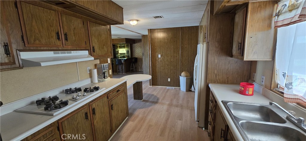 9391 California Avenue 80 Property Photo 10
